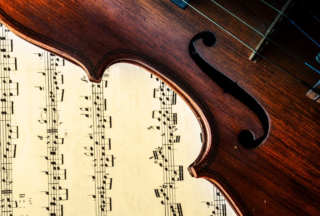 Partition sous un violon